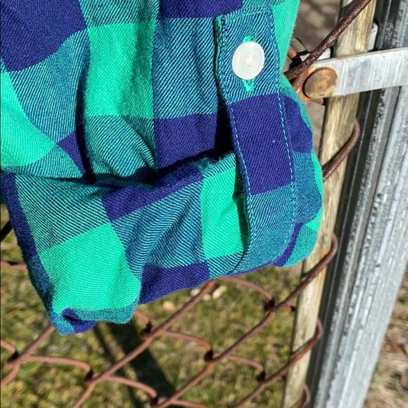 Old Navy Plaid Shirt/Blouse/Top Size L - Picture 5 of 6